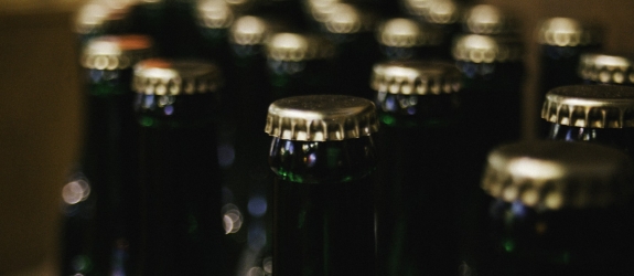 AB InBev розробила найлегшу скляну пляшку у світі