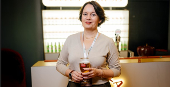 Алкогольна галузь демонструє відновлення: “ТОП-100. Рейтинги найбільших” оприлюднив галузевий рейтинг, у якому представлено AB InBev Efes Ukraine Алкогольна галузь демонструє відновлення: “ТОП-100. Рейтинги найбільших” оприлюднив галузевий рейтинг, у якому представлено AB InBev Efes Ukraine